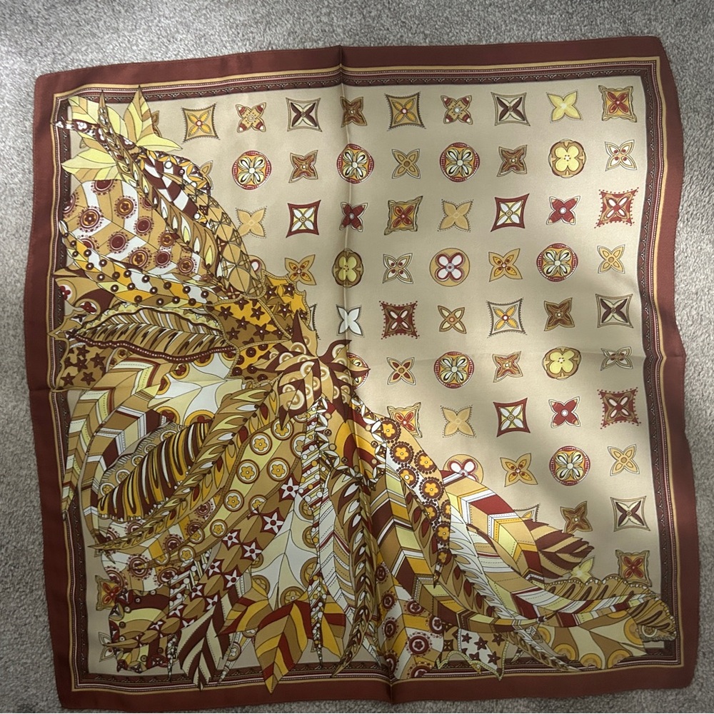 Vintage Style Patterned Scarf